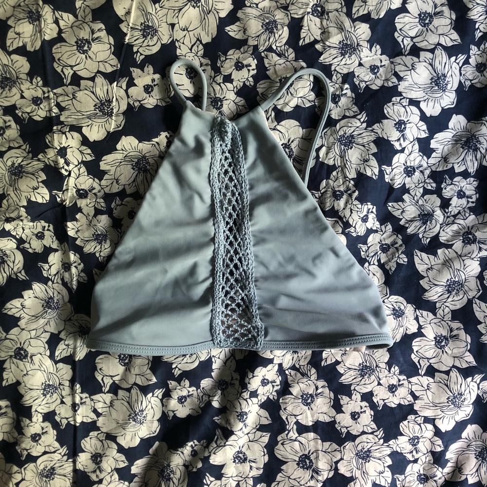 SOLD 💐 $30pp • ACACIA • Sky Malibu